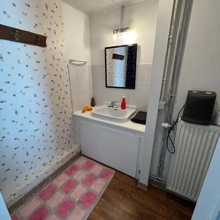 Le Petit Dome ביבר